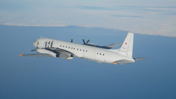 Gestern fingen Eurofighter der deutschen Luftwaffe dieses russische Aufklärungsflugzeug IL-20 über der Ostsee ab. Es war ein weiterer Test, mit dem Russland die Verteidigungsfähigkeiten Deutschlands und der NATO herausfordert.
