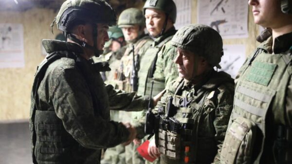 Russland: Russische Soldaten in Gefechtsausrüstung, Symbolbild für den Einsatz von Truppen in Pokrowsk.