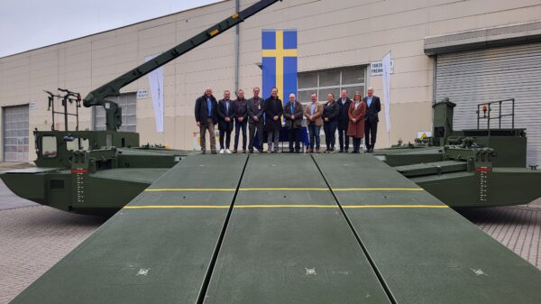 Die schwedische Beschaffungsbehörde Försvarets Materielverk (FMV) hat am 5. März die Lieferung von weiteren amphibischen Brücken- und Fährsystemen M3 von General Dynamics European Land Systems–Bridge Systems beauftragt.