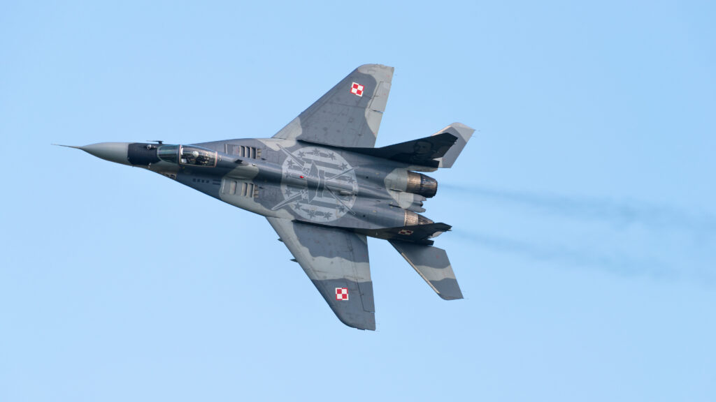 Militärjet MiG-29A der polnischen Luftwaffe auf der ILA Berlin Air Show 2016.