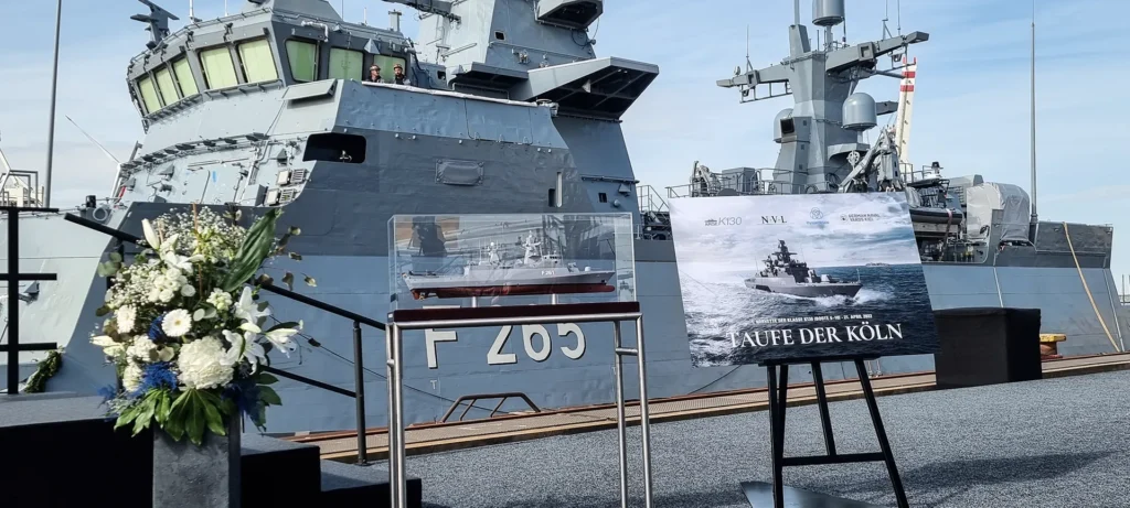 Die Korvette KÖLN (F265) aus dem zweiten Baulos der K130 bei der Taufe.