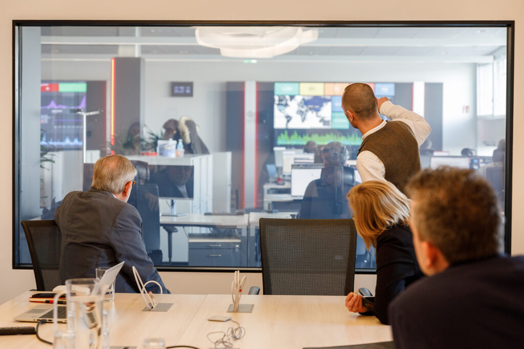 Einblick in das Security Operation Center am BWI-Standort Bonn-Auermühle.