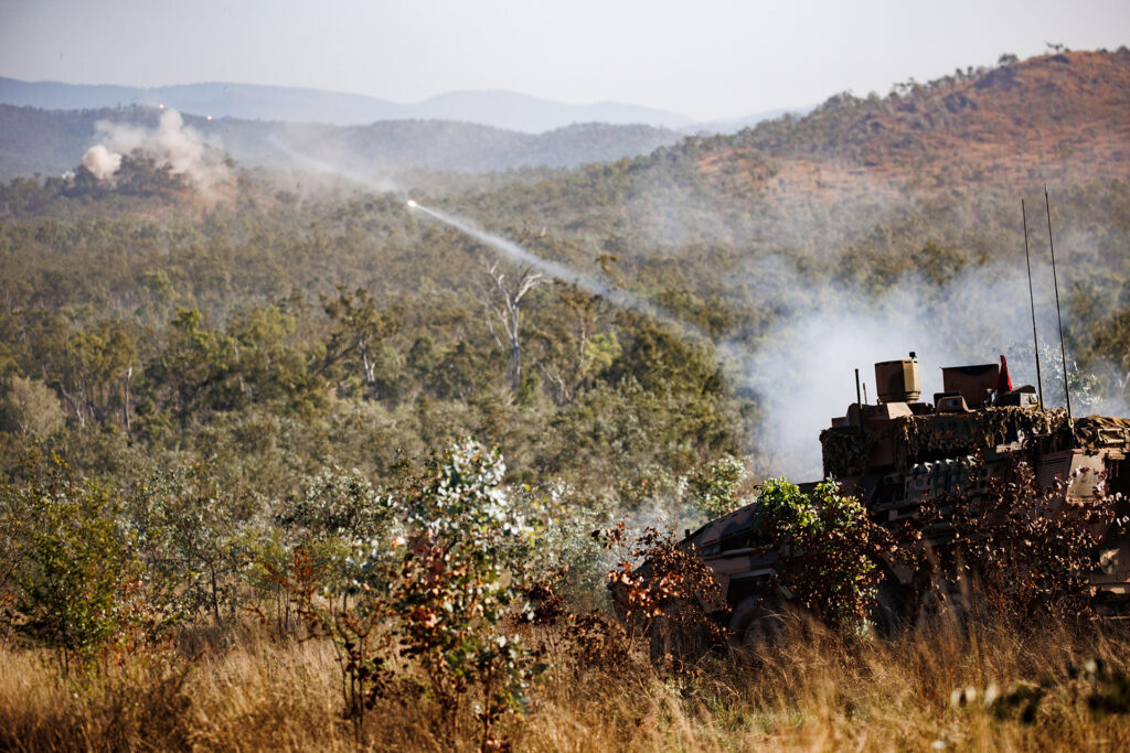 Nach Abschluss der formellen Verhandlungen soll Rheinmetall in Australien mehr als 100 schwere Waffenträger vom Typ Boxer für Deutschland produzieren.