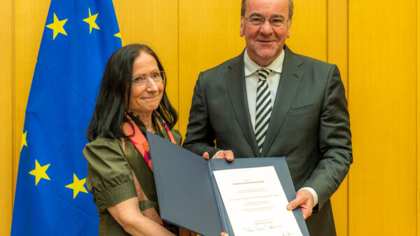 Ulrike Hauröder-Strüning war die erste Frau in der Bundeswehr, der die Leitung einer Bundesoberbehörde im Geschäftsbereich des Bundesministeriums der Verteidigung (BMVg) übertragen wurde. Nach sechs Jahren im Amt wurde Sie am 22. März 2023 von Verteidigungsminister Boris Pistorius in den bevorstehenden Ruhestand verabschiedet.