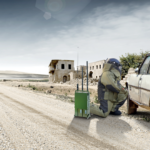 Soldaten werden durch den Jammer vor Fernzündungen von Sprengsätzen geschützt.
