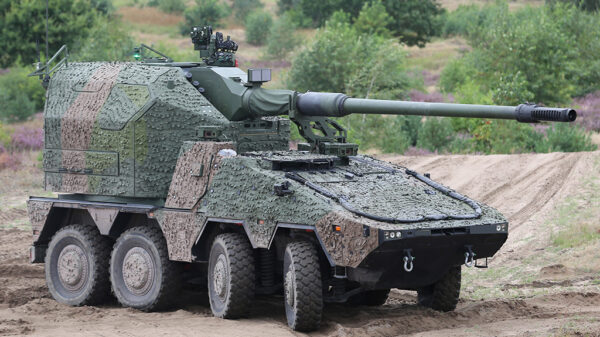 Der Sensorlösungs-Anbieter HENSOLDT hat zum ersten Mal sein Rundumsicht-System SETAS (See Through Armour System) verkauft