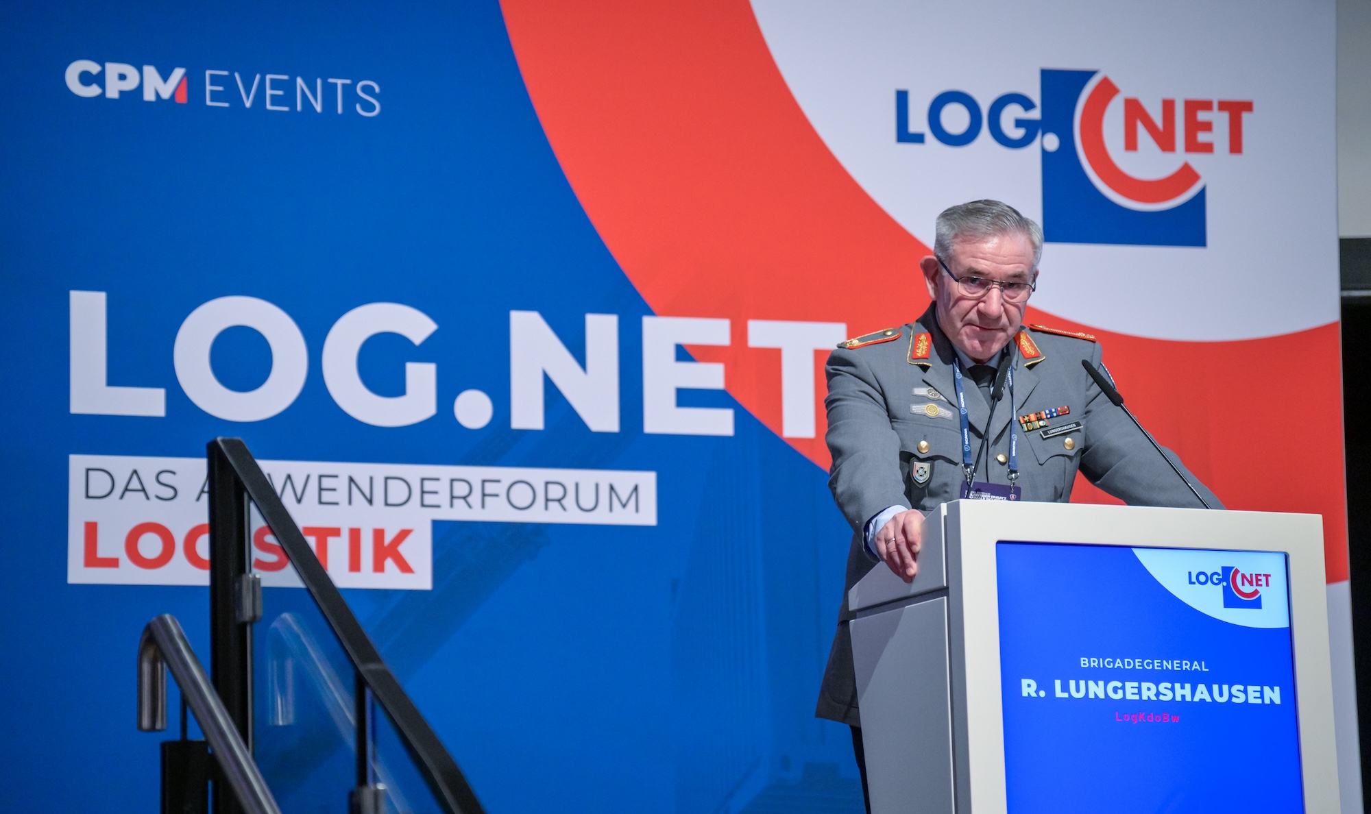 Der stellvertretende Kommandeur des Logistikkommandos der Bundeswehr, Brigadegeneral Ralf Lungershausen, hielt die Eröffnungs-Keynot der LOG.NET 2025.