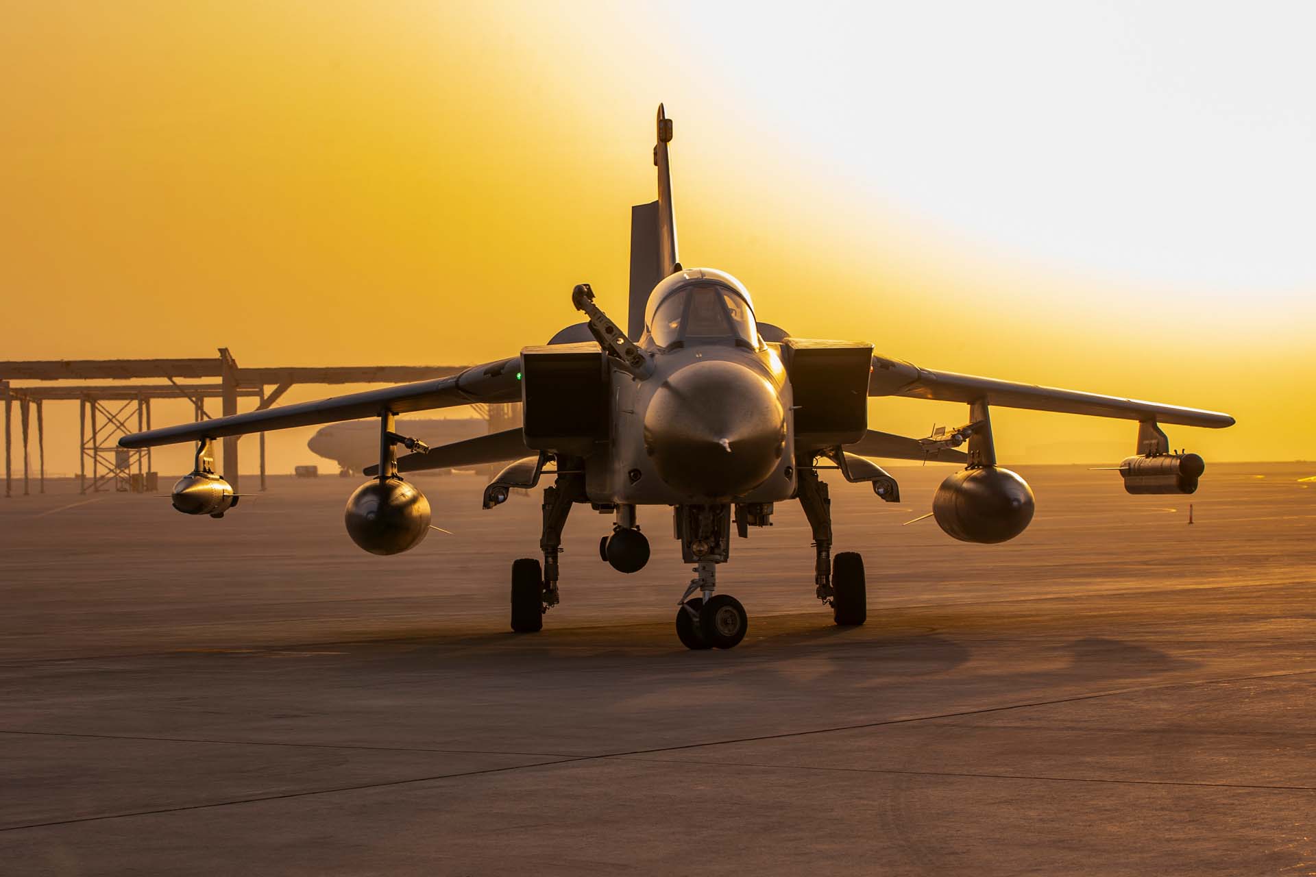 In der Wüste: Desert Flag ist eine internationale Luftwaffenübung auf der Al Dhafra Air Base in den Vereinigten Arab ischen Emiraten (VAE). In diesem Jahr nimmt das Taktische Luftwaffengeschwader 33 aus Büchel an der dreiwöchigen Übung mit Tornado Kampfflugzeugen teil.