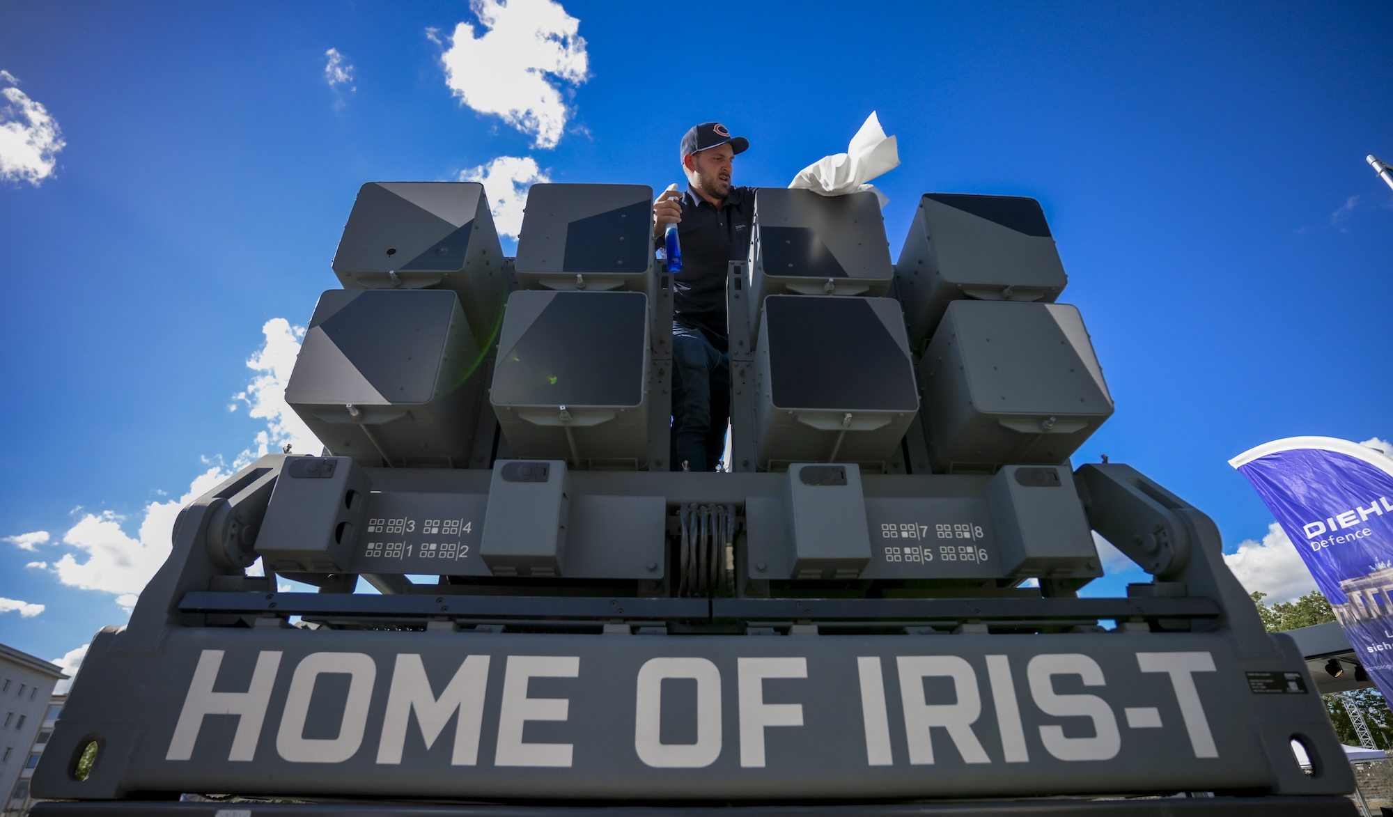 Home of IRIS-T – Auf der Rü.Net in Koblenz zeigte Diehl Defence Bewährtes, wie den IRIS-T SLM-Launcher, und neue Ideen.