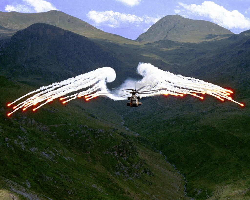 Rheinmetall hat einen bedeutenden Auftrag zum Schutz von Luftfahrzeugen der Bundeswehr mittels Flares erhalten.