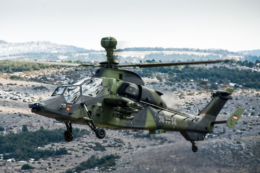 Am Deutsch-Französischen Heeresfliegerausbildungszentrum TIGER in Le Luc en Provence findet die „Muster-Einsatz-Flug-Ausbildung“ für den Kampfhubschrauber TIGER statt. Foto: Bundeswehr / Schneider