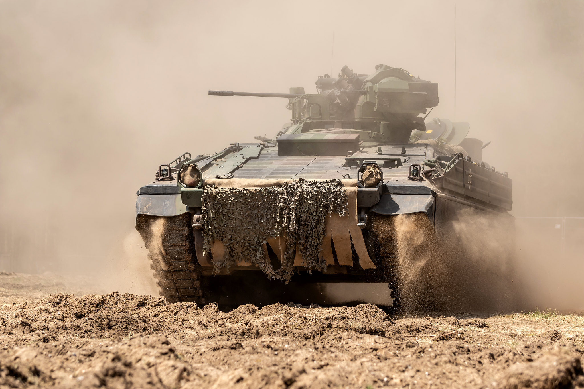 Russland rüstet schneller, als Deutschland seine Abgaben an die Ukraine – hier ein Schützenpanzer Marder – kompensieren kann, so eine Erkenntnis aus dem Kiel Report des IfW.