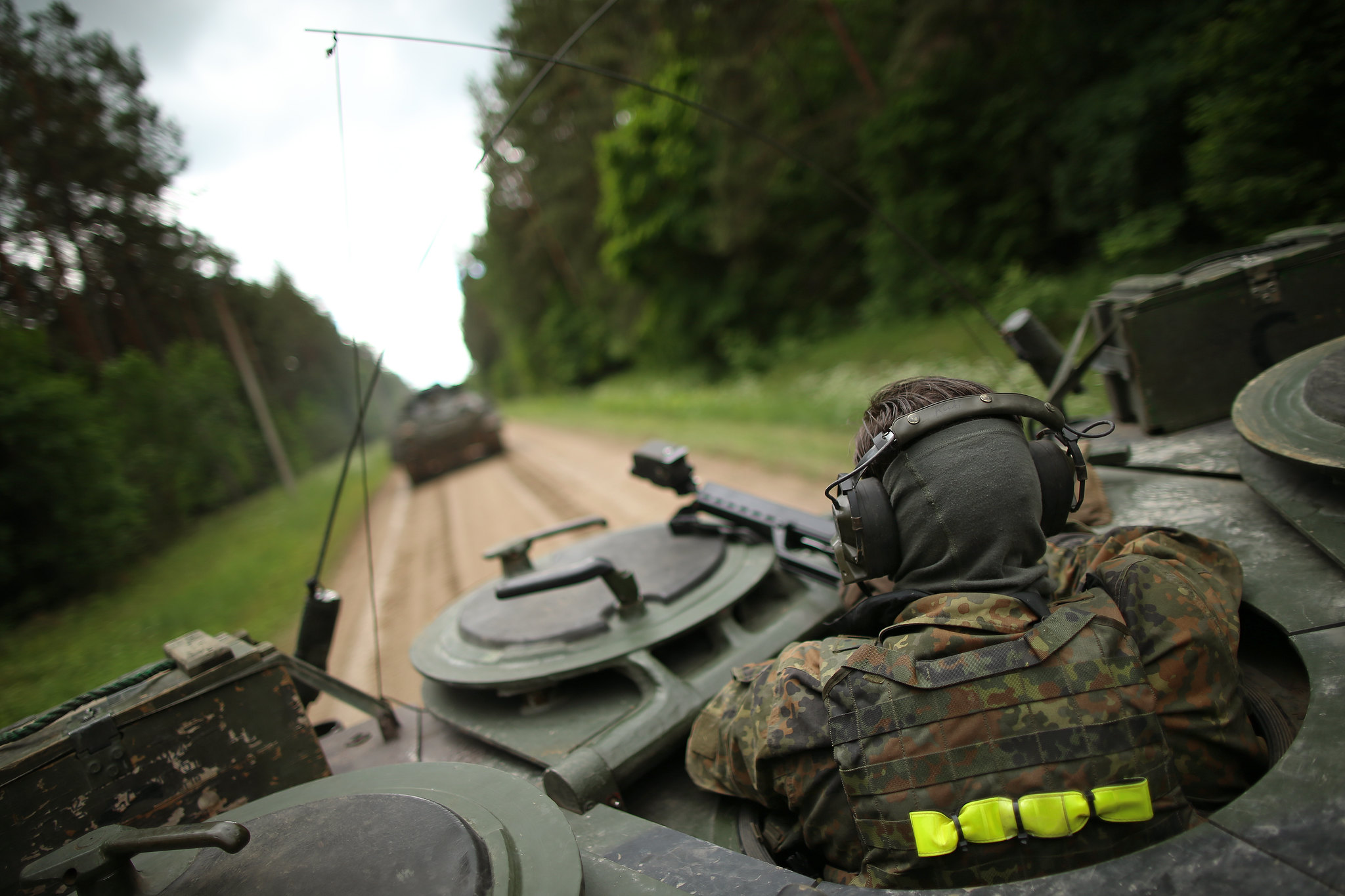 Die Ukraine soll befähigt werden, unter anderem auch ihre Schützenpanzer Marder (hier zu sehen Bundeswehr-Marder während der Übung Iron Wolf) und Kampfpanzer Leopard 1 im eigenen Land Instand zu setzen.