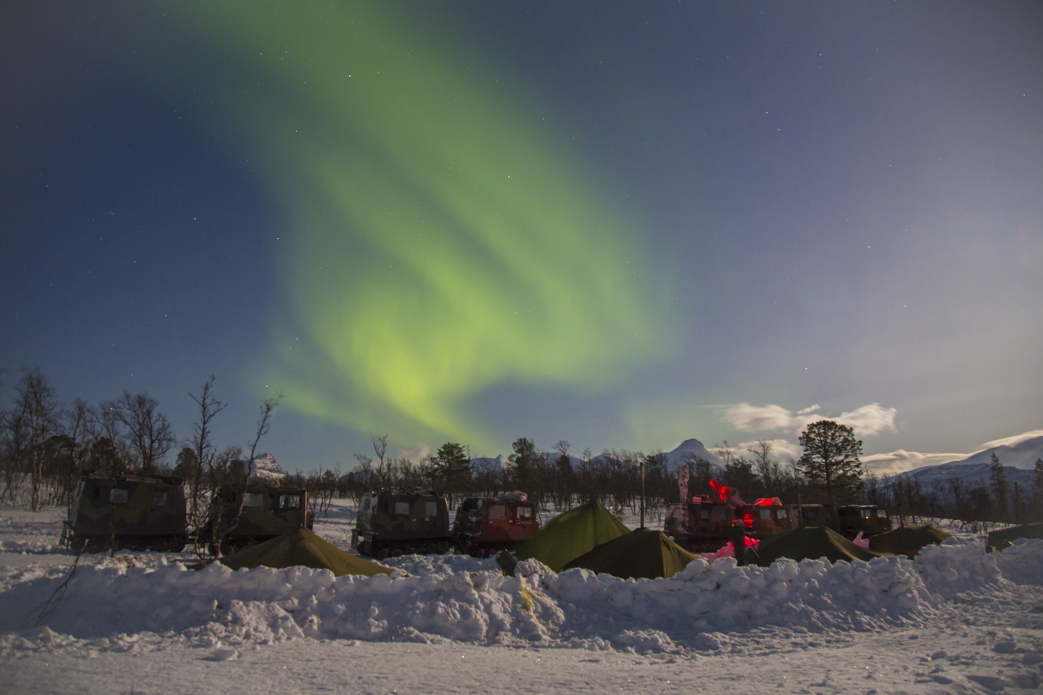 Der Himmel über Norwegen bietet mehr als bunte Lichter.