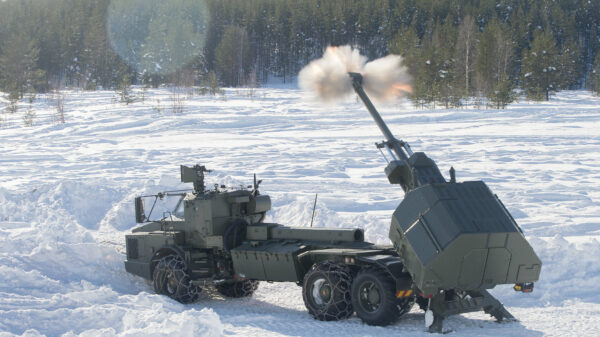Die schwedische ARCHER-Artillerie bietet während einer Übung Feuerunterstützung. NATO SSgt Dan Bardsley GBRA
