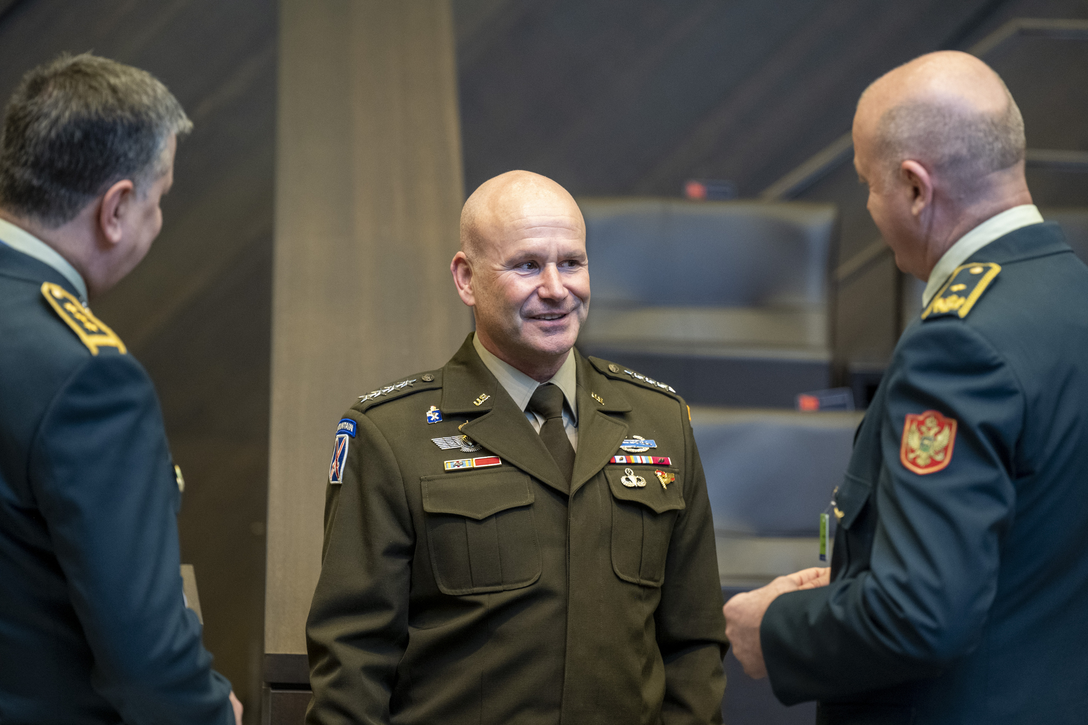 General Christopher G. Cavoli, Supreme Allied Commander Europe, wird in diesem Sommer die Aufgaben des SACEUR an einen Nachfolger übergeben. Dieser könnte zum ersten Mal in der Geschichte der NATO kein US-General sein.