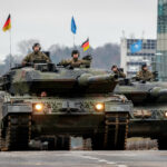 Zukunft HIL: Die Einsatzbereitschaft des Großgeräts der Bundeswehr hängt weiterhin entscheidend von einem guten Funktionieren der HIL ab. Foto: Bundeswehr/Marco Dorow