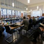 Die deutsch-litauische Arbeitsgruppe schafft die Voraussetzungen für die dauerhafte Stationierung der Panzerbrigade 45 – hier bei ihrer achten Sitzung Mitte Oktober 2024 im Berliner Verteidigungsministerium Bundeswehr/Torsten Kraatz