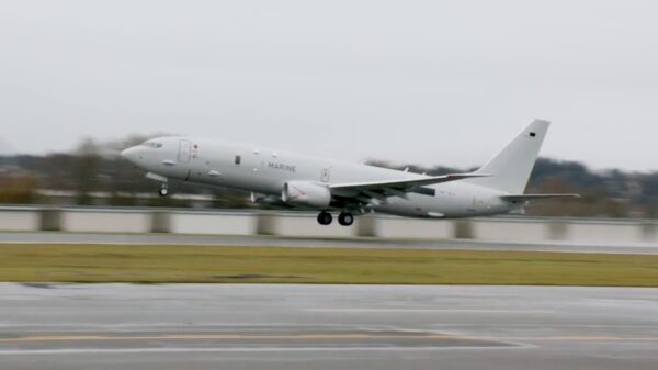 Jungfernflug: Die erste deutsche P-8A Poseidon von Boeing hebt in Seattle (USA) ab.