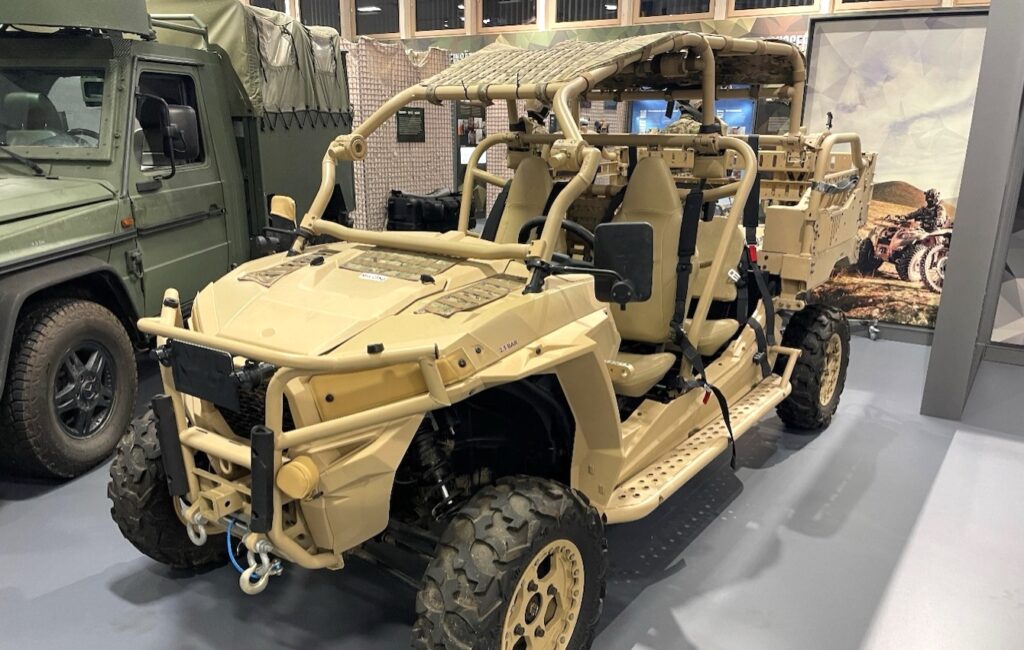 Blick ins KSK Besucherzentrum in Calw, hier das MRZR-4D von Polaris. (Foto- AF)