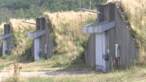 Nach der Außerbetriebnahme in den Jahren 2010 bis 2011 wurde das Munitionslager Kriegsfeld unter Naturschutz gestellt. Mit rund 150 Bunkern war dieses Depot deutlich kleiner als das aktuell noch weiterhin genutzte Munitionslager der Bundeswehr in Köppern (im Bild) mit seinen rund 300 Bunkern.