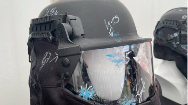 Busch PROtective: Das Trainings-Kit besteht neben einem Helm aus dem CTV-1 Visier – hier einteilig - dem CTM-1 Mandible mit CRH-2 Seitenarmen sowie CTM-1 Kragen