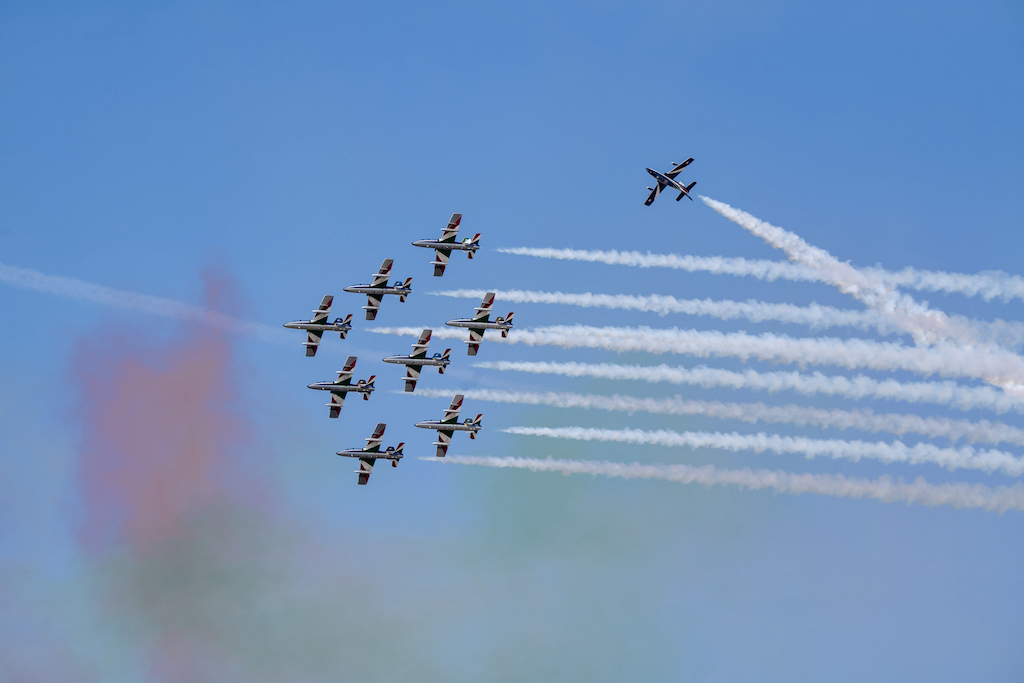 Dubai Airshow 2023 Day 3 - Al Fursan demo flight