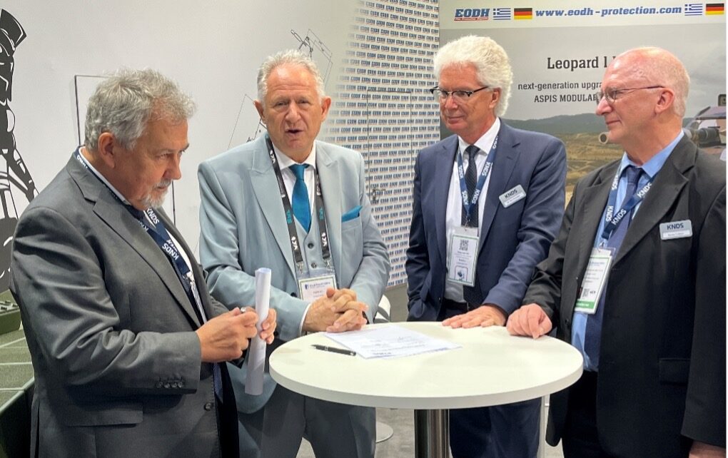 KNDS Deutschland und EODH: Heinz Oestervoss (KNDS), Andreas Mitsis (EODH), Dr. Axel Scheibel (KNDS) und Rainer Fischer (KNDS, v.l.n.r.)