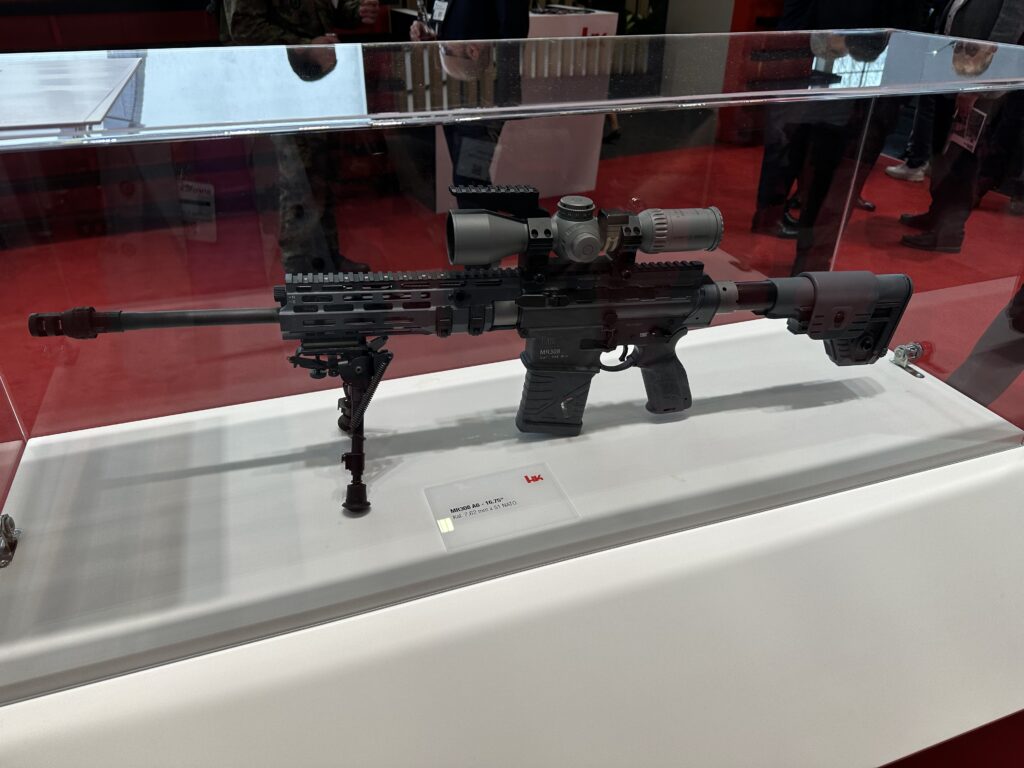 Heckler & Koch zeigt den neuen Präzisionshalbautomaten MR308 A6 bei der EnforceTac, der bei der Bundeswehr als G210 eingeführt wird..