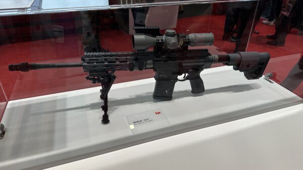 Heckler & Koch zeigt den neuen Präzisionshalbautomaten MR308 A6 bei der EnforceTac, der bei der Bundeswehr als G210 eingeführt wird..