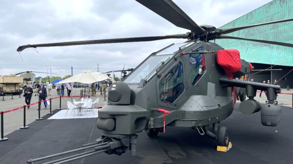Auf der Eurosatory in Paris stellte der italienische Hersteller Leonardo seinen Kampfhubschrauber AW249 vor.