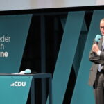 In Bonn hatte der Kanzlerkandidat der Union, Friedrich Merz, ein halbes Heimspiel. Vor mehreren Hundert CDU-Anhängern sprach er über die Bonner Republik.