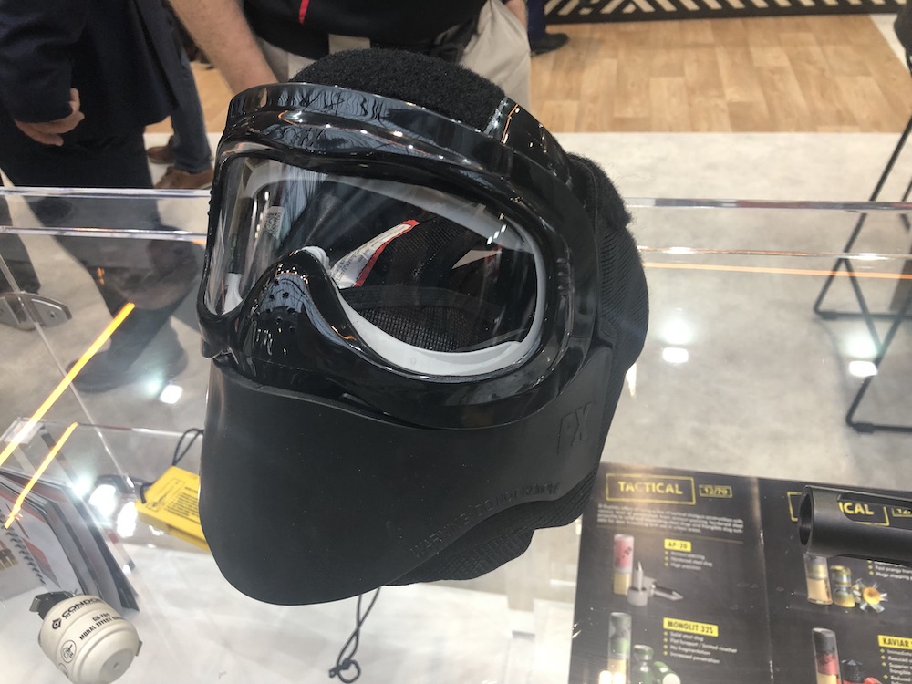 Verbesserte Schutzmaske von Simunition.