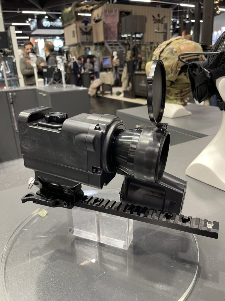 THEON Sensors S.A zeigt Nachtsichtsysteme auf der Enforce Tac.