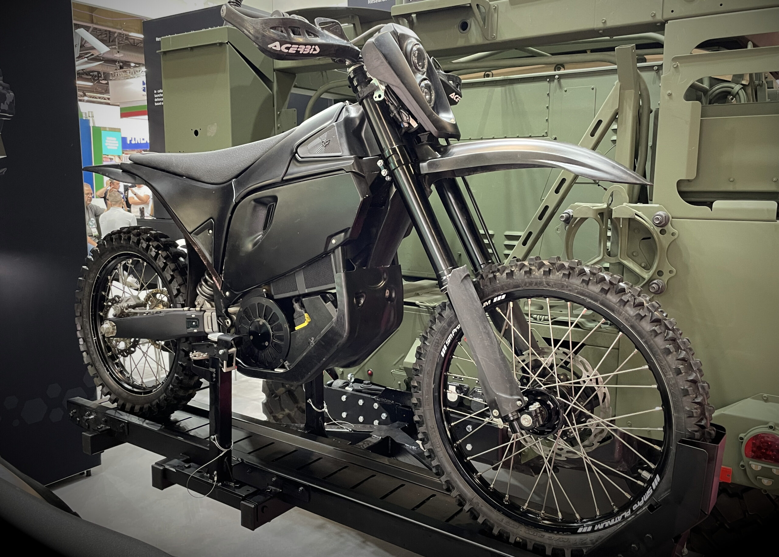 Das Elektromotorrad für Spezialkräfte von STRIX eMotors d.o.o. aus Slowenien ist in der Serienreife angekommen.