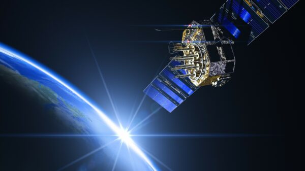 R&S GSACSM von Rohde & Schwarz ist ein leistungsfähiges und zuverlässiges Werkzeug für militärische SATCOM-Systeme, um auch in schwierigen Einsatzumgebungen zuverlässige und sichere Kommunikationsverbindungen aufrecht zu erhalten. (Bild: Rohde & Schwarz)