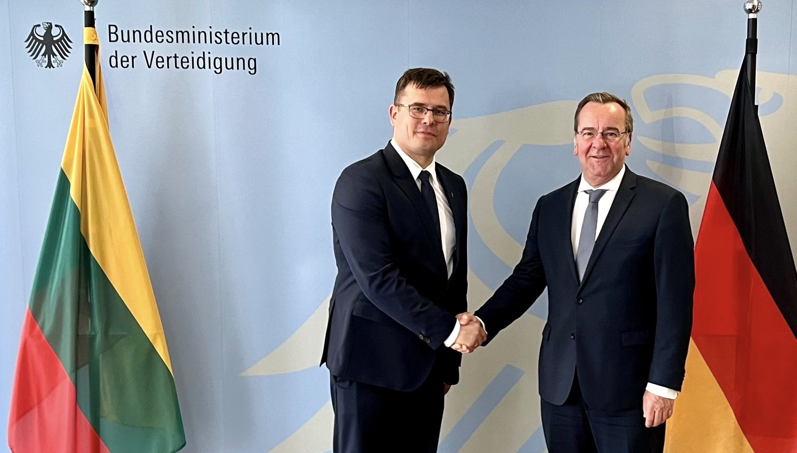 Die Verteidigungsminister aus Litauen, Laurynas Kasčiūnas (l.) und Deutschland, Boris Pistorius (r.) werden sich zukünftig wohl öfter treffen.