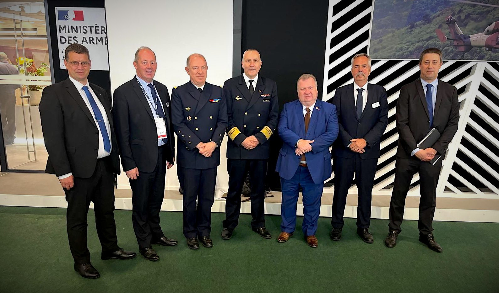 Auf der Eurosatory wurde heute eine Absichtserklärung zu MGCS (Letter of Intent) zur Gründung einer Projetkgesellschaft für eine zielgerichtete Umsetzung der Entwicklungsarbeit an dem deutsch-französischen Rüstungsprojekt MGC unterzeichnet.