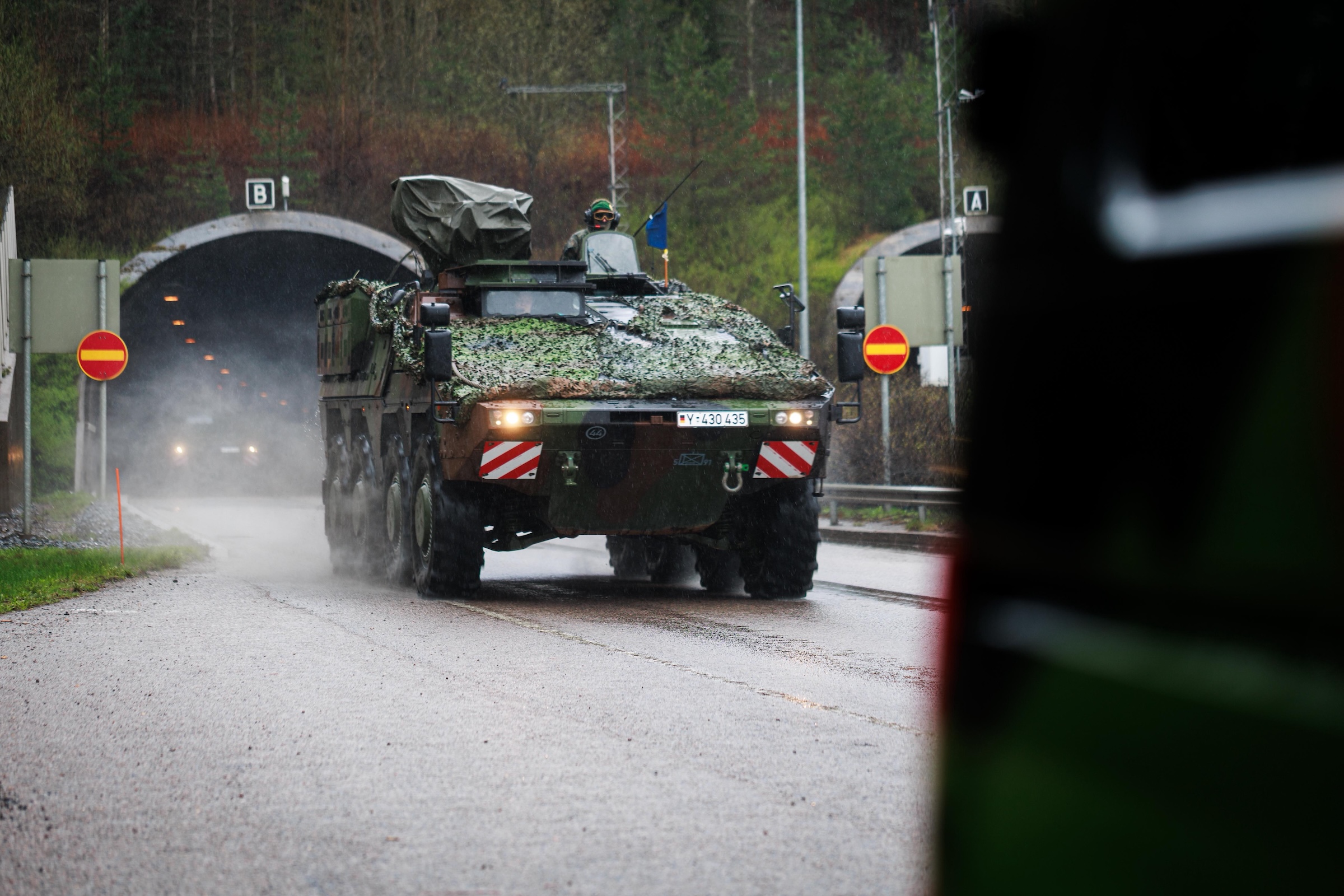 Das Jägerbataillon 91 der Panzerbrigade 21 verlegte als Teil der neuen Mittleren Kräfte der Bundeswehr mit ihren Boxern auf eigener Achse nach Finnland.