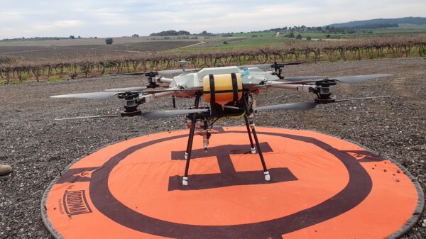 Der neue X4 Hybrid Octoper von Aeronautics.
