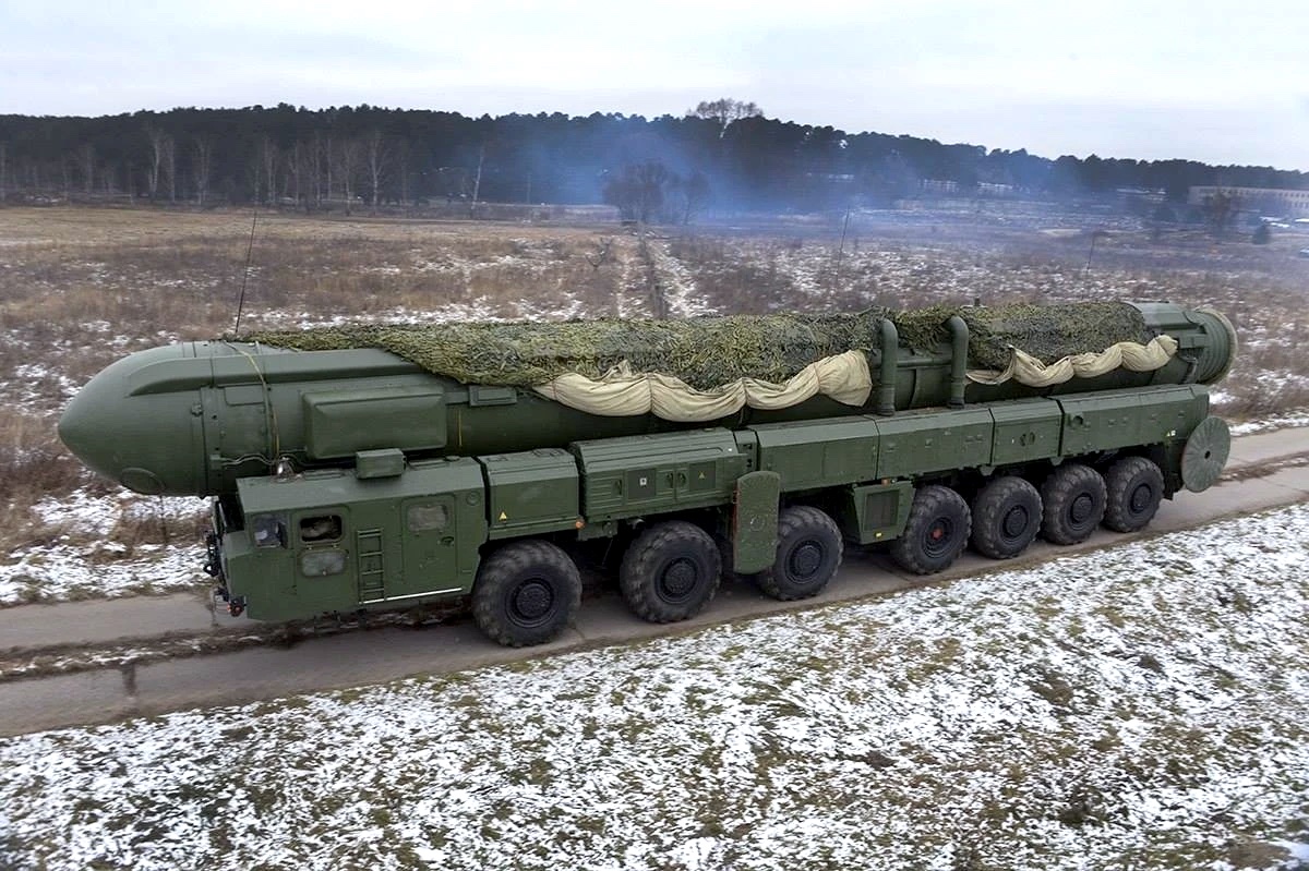 Zum Vergleich der Größenordnung für Russlands neue Rakete: RS-12M Topol auf einer mobilen Plattform mit Rädern. Foto: Verteidigungsministerium der Russischen Föderation