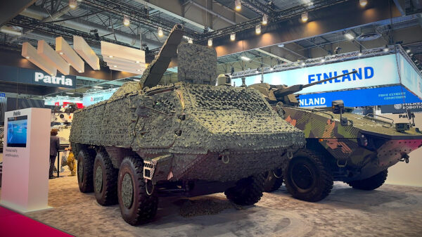 Fuchs-Nachfolger: CAVS mit einem Nemo 120mm Mörser und Camouflage von SSZ am Stand von Patria auf der Eurosatory.