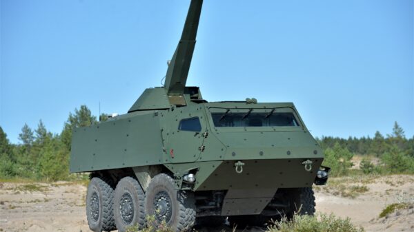 Die Bundeswehr erhält als Zukünftiges System Indirektes Feuer kurze Reichweite den NEMO-Mörser auf CAVS. Die entsprechende 25 Mio Vorlage wird als eine der letzten Bundeswehrbeschaffungen noch in dieser Legislatur durch den Haushaltsausschuss gehen.