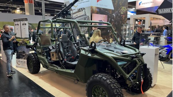 Militärfahrzeuge Mercedes und Polaris MRZR ALPHA von D.E.S. Hier wurde als Bewaffnung das MG6 und koaxial ein .50 BMG Anti-Material Rifle eingerüstet. (Foto- AF)
