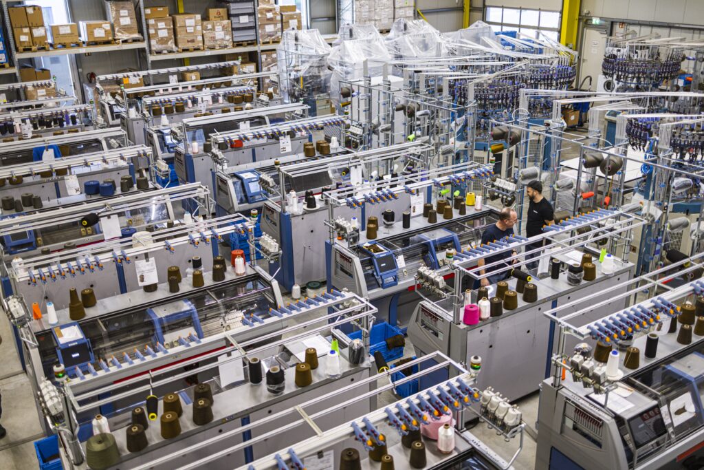 Blick in die Fabrikhalle von Hexonia.
