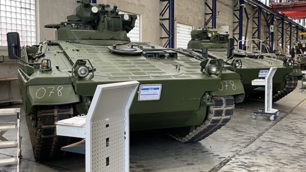 Im Auftrag der deutschen Bundesregierung liefert Rheinmetall weitere 20 Schützenpanzer Marder-Schützenpanzer an die Ukraine.