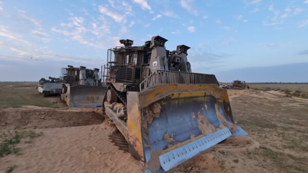 Bei der gestrigen Demonstration wurde das Pionierfahrzeug RobDozer in Israel aus den USA ferngesteuert eingesetzt.