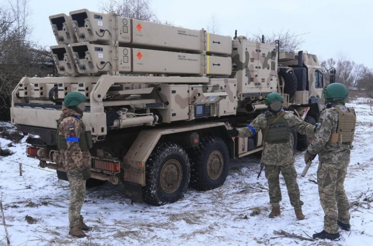 Das Luftverteidigungssystem IRIS-T SLM schützt die Menschen in der Ukraine.
