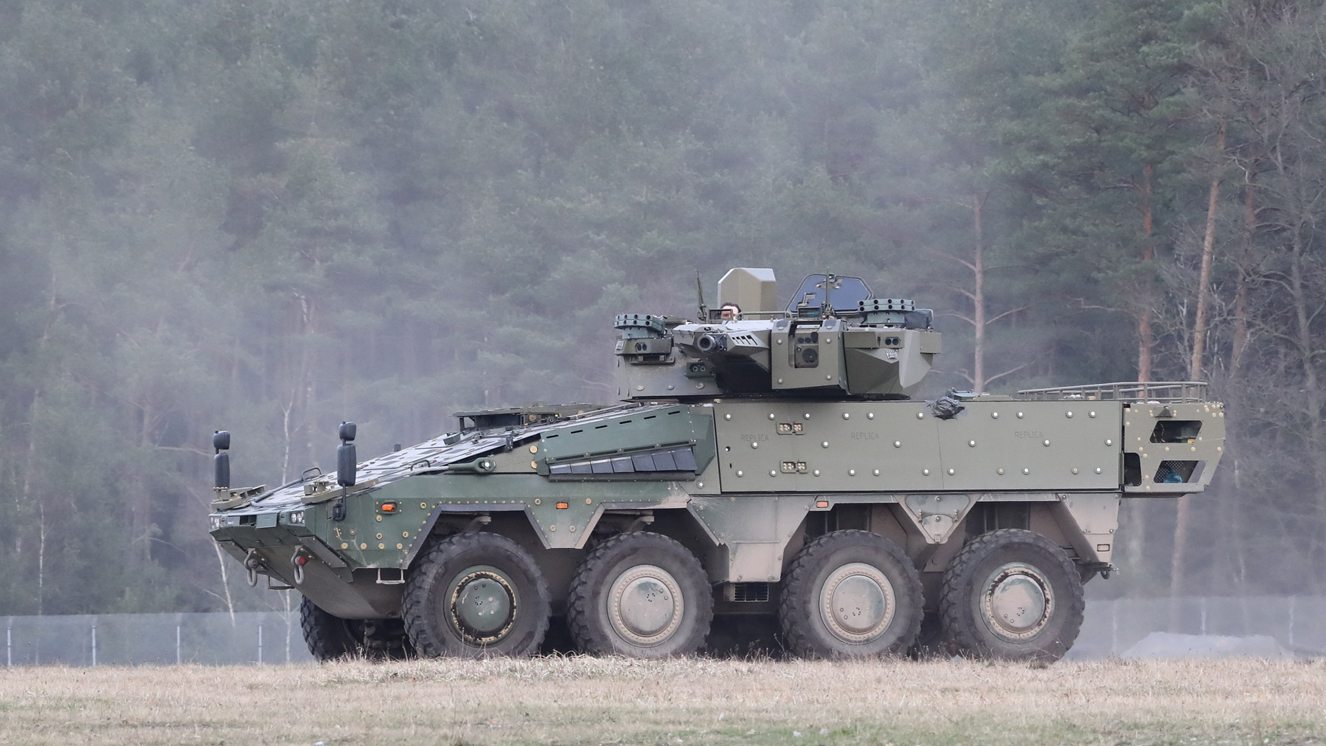 Der neue Schwere Waffenträger Infanterie – ein Boxer-Fahrmodul mit Lance-Turm – könnte auch der neue Radschützenpanzer der Bundeswehr werden.