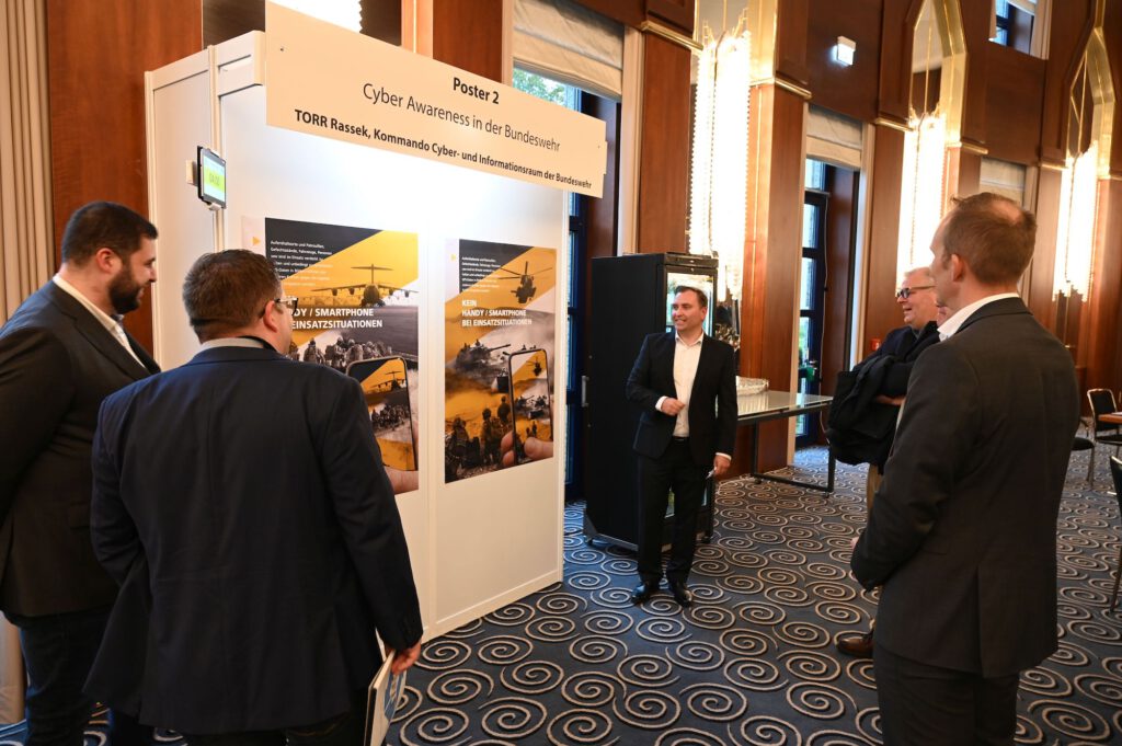 Einer der 11 Postervorträgen auf der Cyber Defence Conference 2023